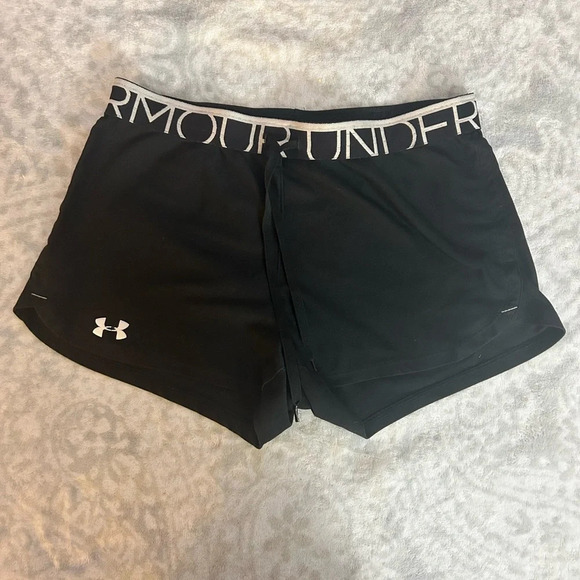 Under Armour Pants - Under Armour Loose Fit Heat Gear Shorts